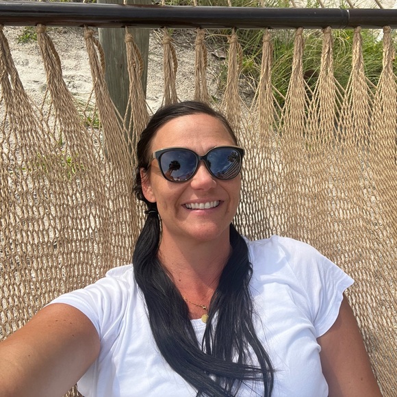 Meet your Posher, Tara - Picture 1 of 1